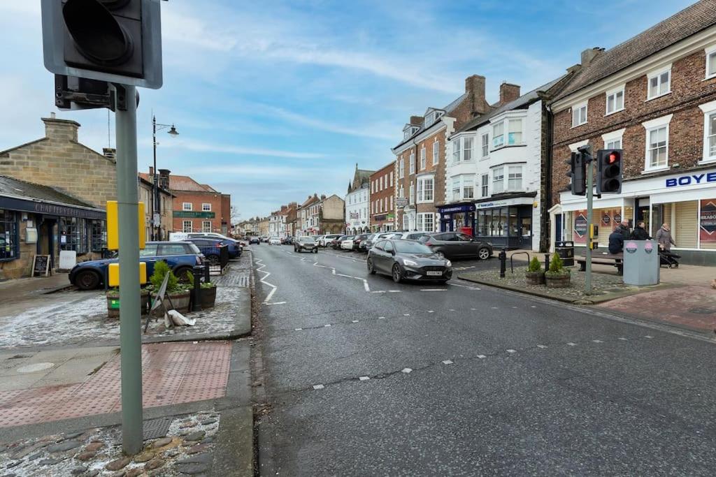 In The Heart Of It! Stokesley Exterior foto