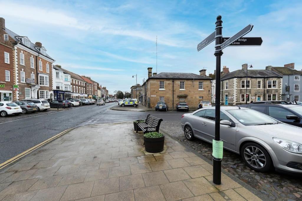 In The Heart Of It! Stokesley Exterior foto