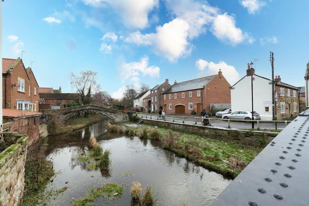In The Heart Of It! Stokesley Exterior foto